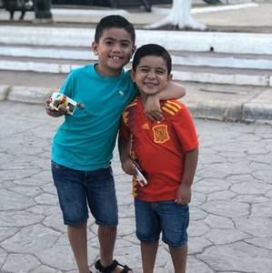 Meet your Posher, Luis javier